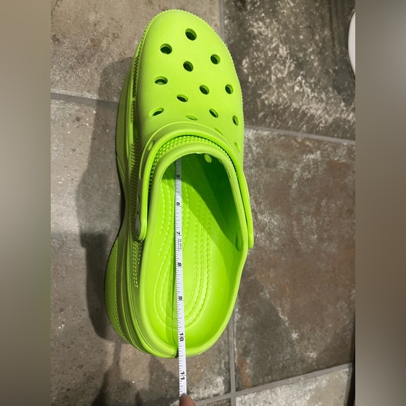 Sz 42 platform Croc look-a-likes, neon green - Picture 7 of 7